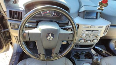 2004 Mitsubishi Endeavor Steering Wheel