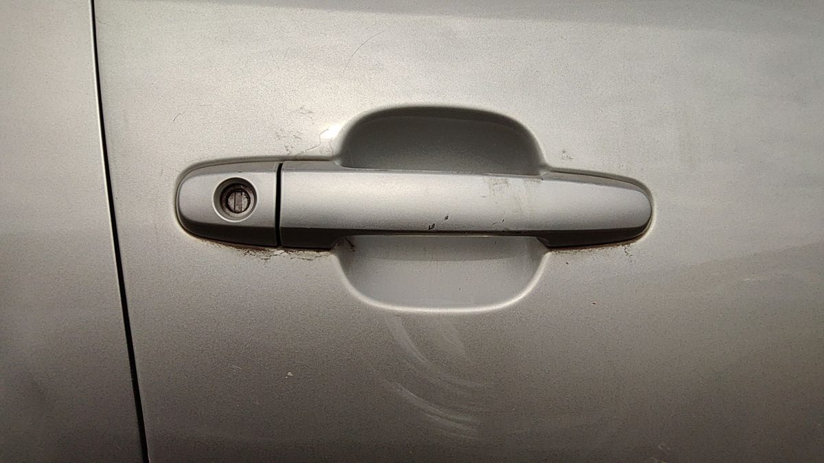 02-06 Camry Passenger Right Front Outside Door Handle 1C8 Lunar Mist Metallic