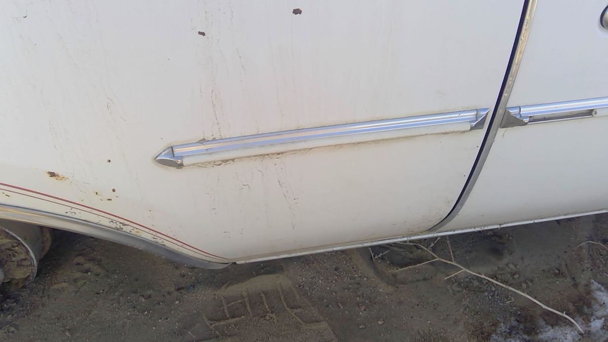 1978 Buick Regal Passenger Right Rear Moulding On Quarter Panel Oem White