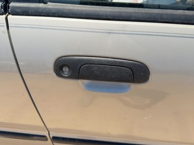 2000-2003 Mazda Protege Dx Passenger Right Front Outside Door Handle Oem