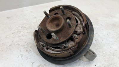 1998-2005 Chevy Malibu Driver Left Rear Knuckle Assembly Oem Stub Axle With Hub