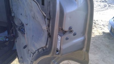 2000-2006 Chevy Tahoe Passenger Right Rear Door Latch With Rods/cables Oem Back