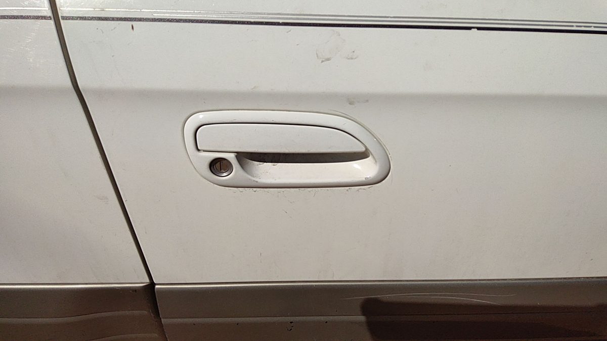 2000-2004 Legacy Outback Passenger Right Front Outside Door Handle Oem White 8Y3