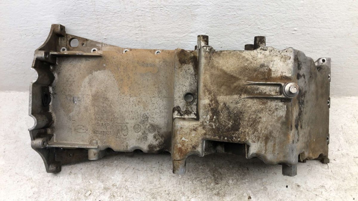 2003-2009 Chevy Trail Blazer Engine Oil Pan With Good Drain Plug Oem 4.2L