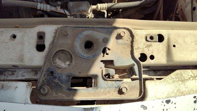 1982-1996 Olds Ciera Hood Latch Assembly With Bracket Oem 10051036