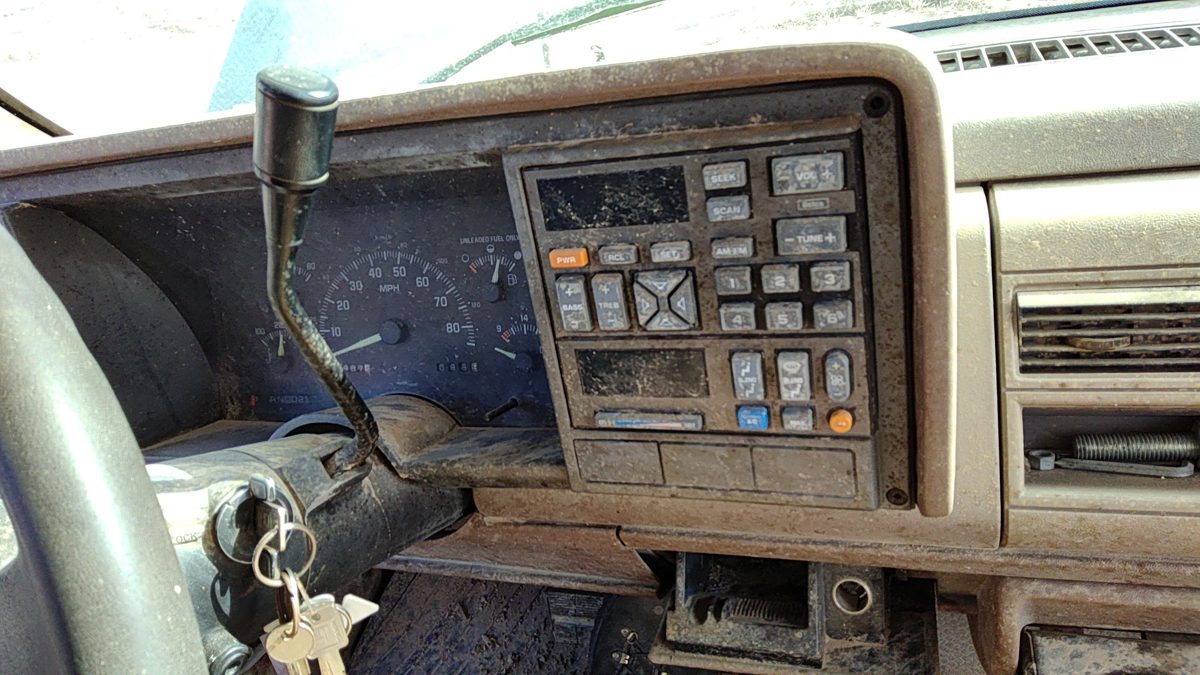 1992-1994 Chevy Silverado 1500 Trim Bezel Around Speedometer Dash Surround Panel