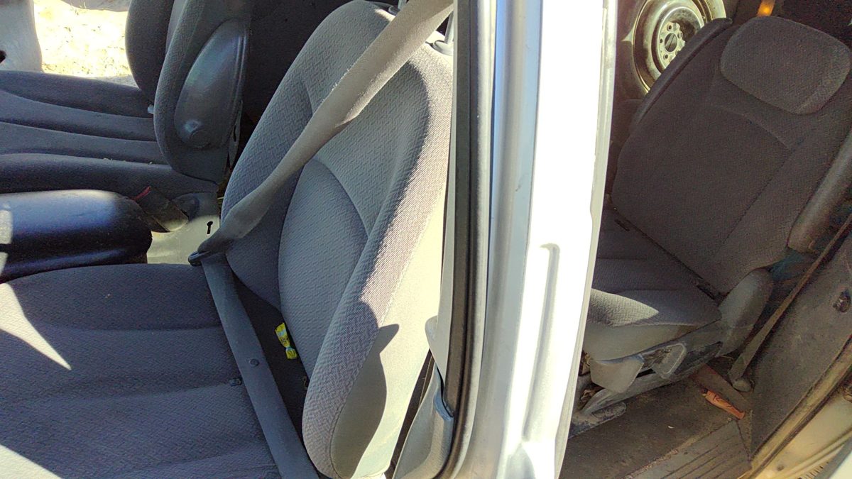 05-07 Dodge Caravan Driver Left Front Seat Belt Retractor Shoulder D5 Slate Gray