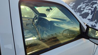 2000-2006 Chevy Suburban Passenger Right Front Side Window Door Glass Oem