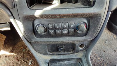 00-05 Bonneville Temperature Control Module In Dash Heater Ac Head Unit Oem