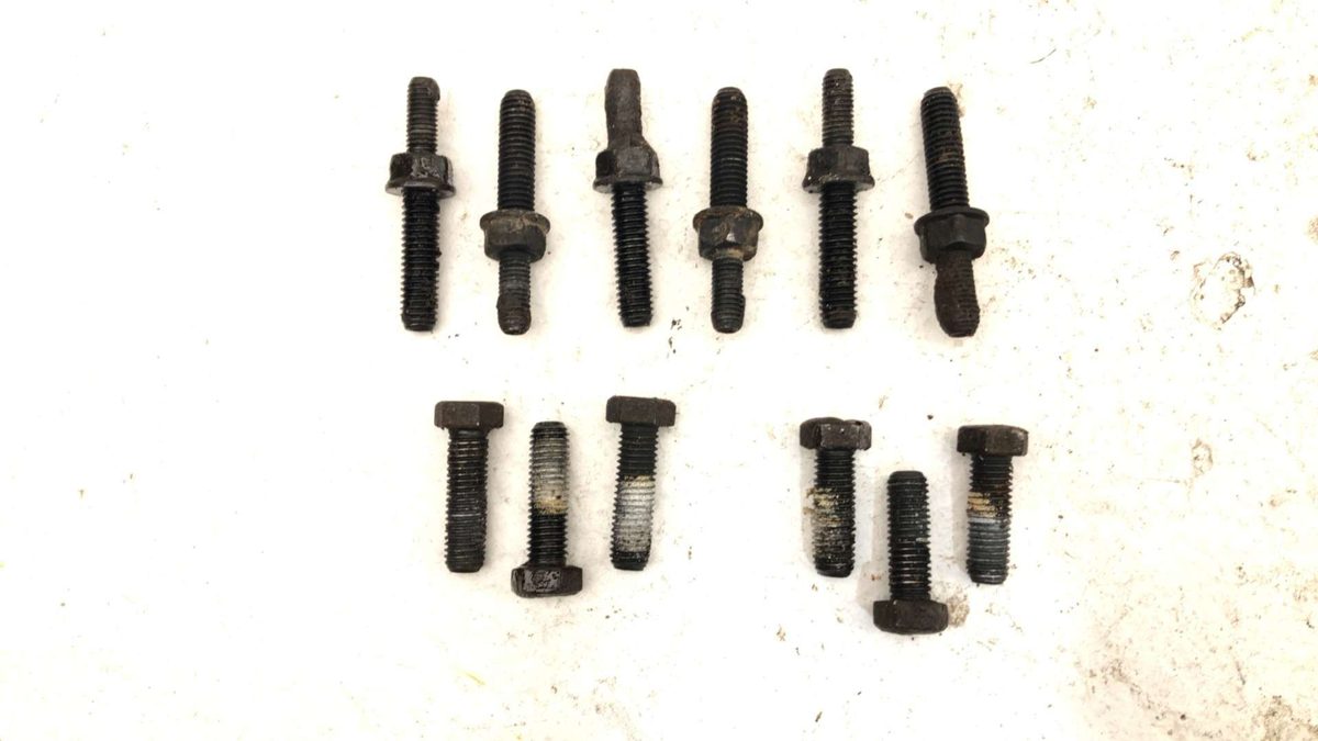 97 Silverado 2500 Set Of Bolts For Transmission And Transfer Case Oem Hardware