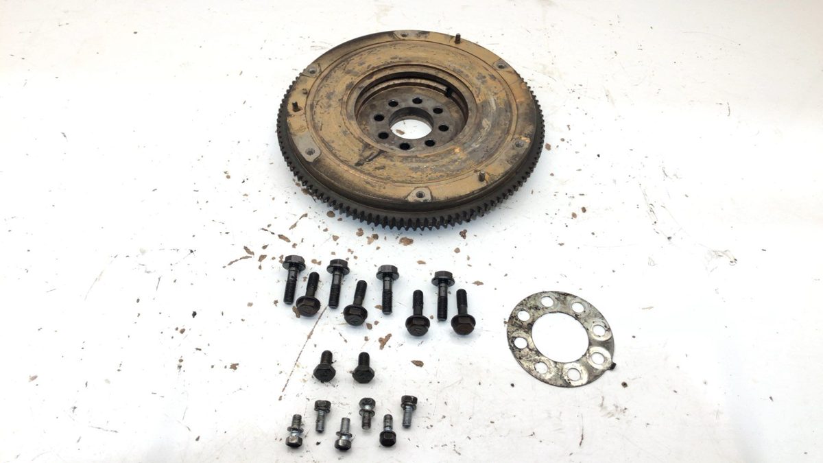 86-95 Pup Pickup Flywheel With Bolts Ring Manual Transmission 2.3L 5 Sp 4X2 A
