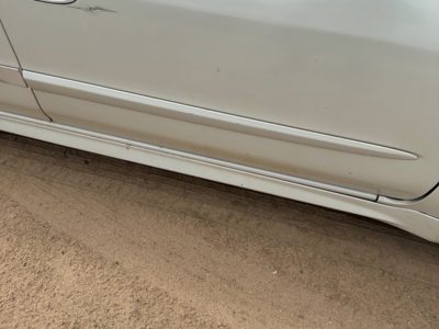 2000-2001 Infiniti I30 Passenger Right Front Moulding From Door Oem White