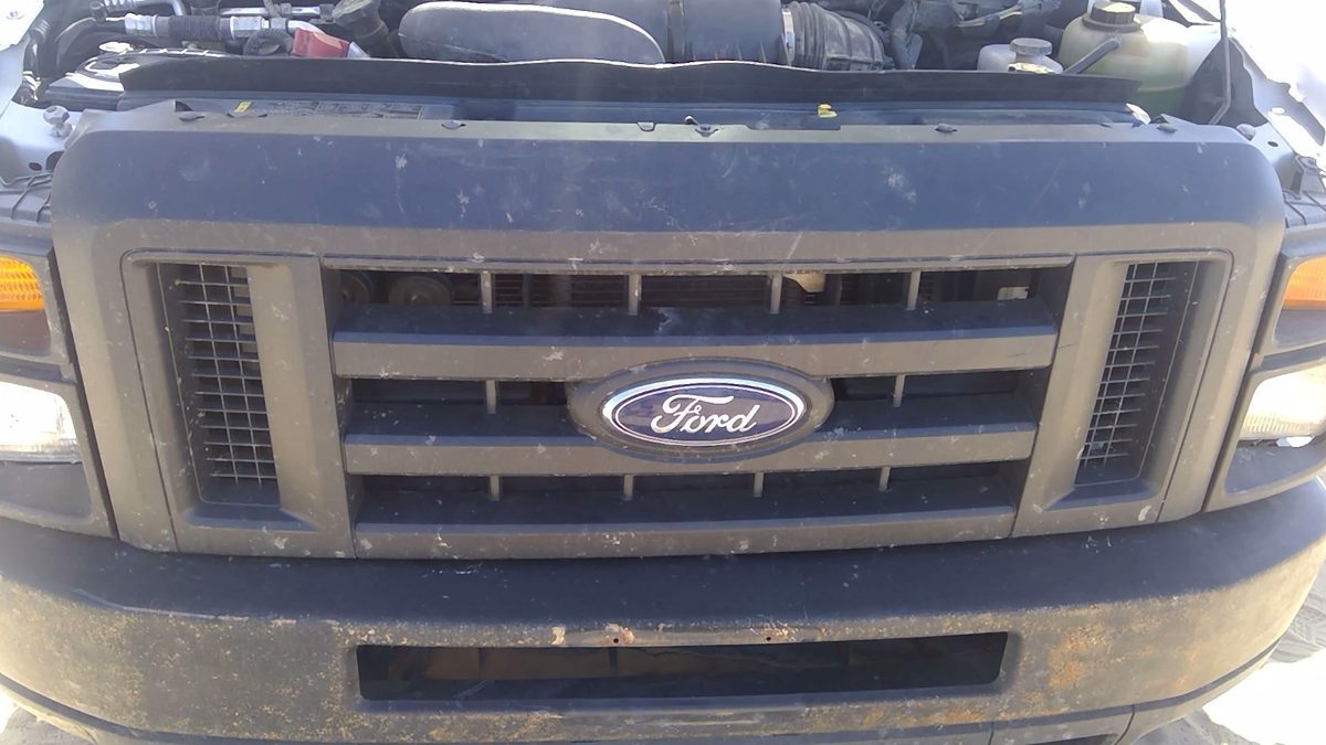 2011 Ford Van E350 Grille