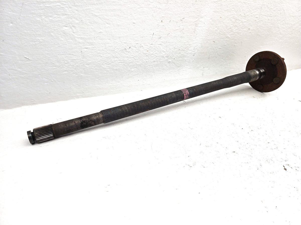 2002-2005 Jeep Liberty Passenger Right Rear Back Axle Shaft Oem 52070350Aa