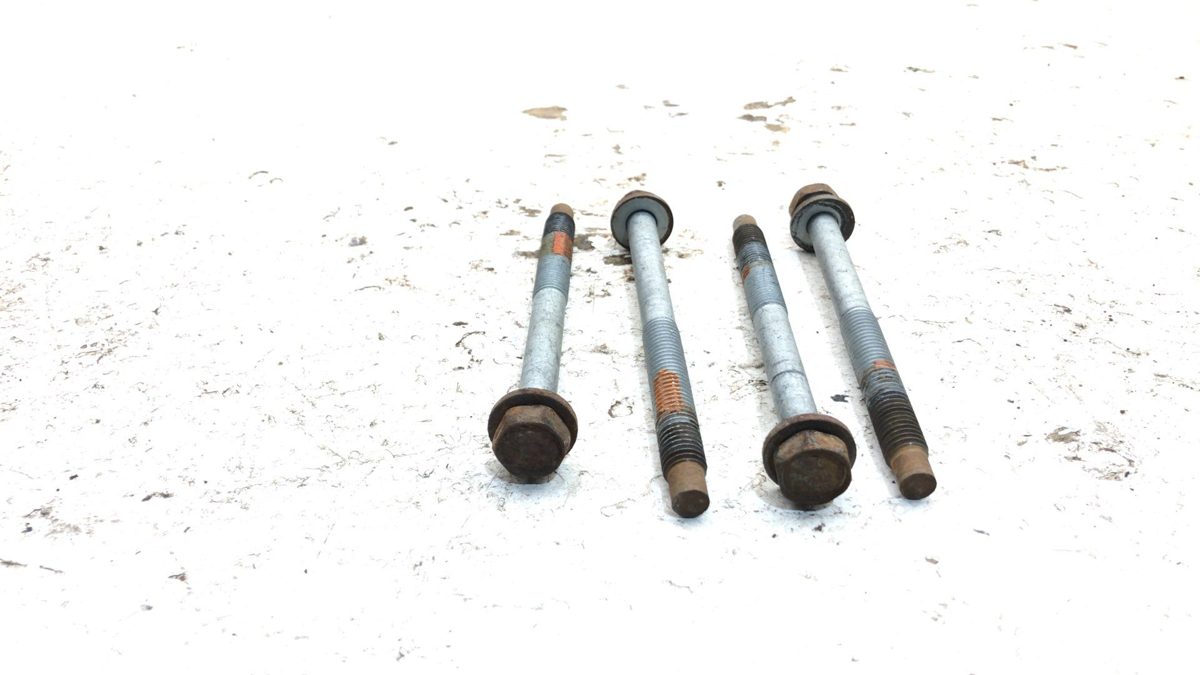 03-04 Jeep Grand Cherokee Set Of Bolts For Steering Gearbox Mounting Hardware