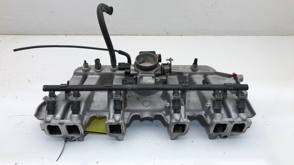 1996-98 Jeep Cherokee Intake Manifold Fuel Injector Rail Oem Hardware Bolts 4.0L
