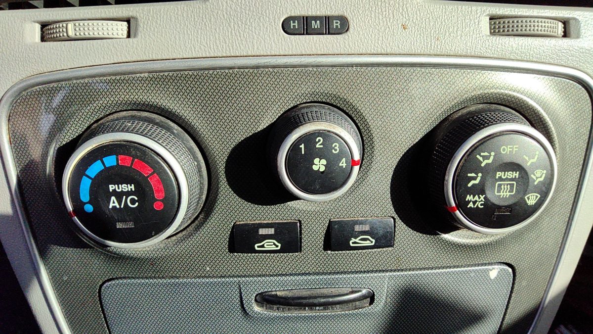 2006-2008 Hyundai Sonata Temperature Control Module In Dash Heater Ac Head Unit