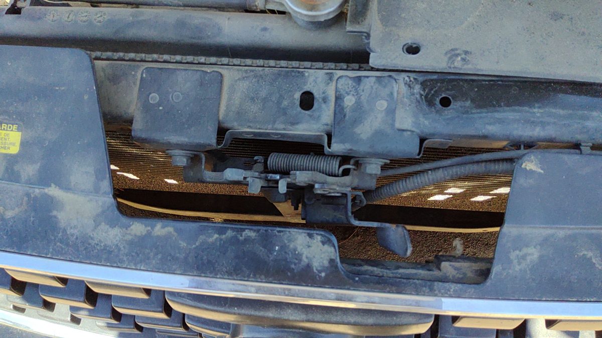 2007-2012 Nissan Sentra Hood Latch Assembly With Bracket Oem 62500Et000