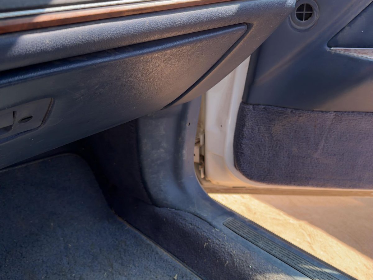 1994 Lincoln Town Car Passenger Right Lower Kick Trim Panel Oem Blue Dp