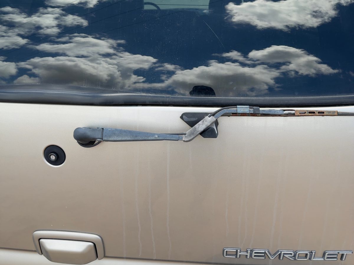 00-06 Chevy Suburban Back Glass Wiper Arm Oem Rear Window Blade Liftgate Hatch