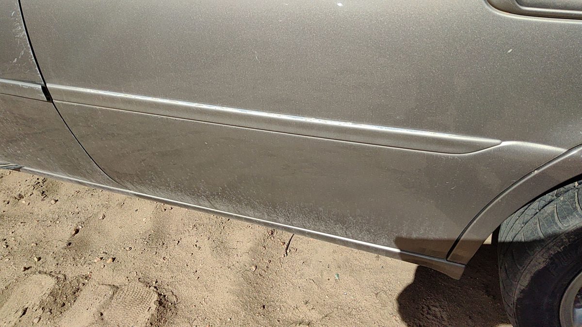 00-05 Cadillac Deville Dts Driver Left Rear Moulding From Door Back Shale 156