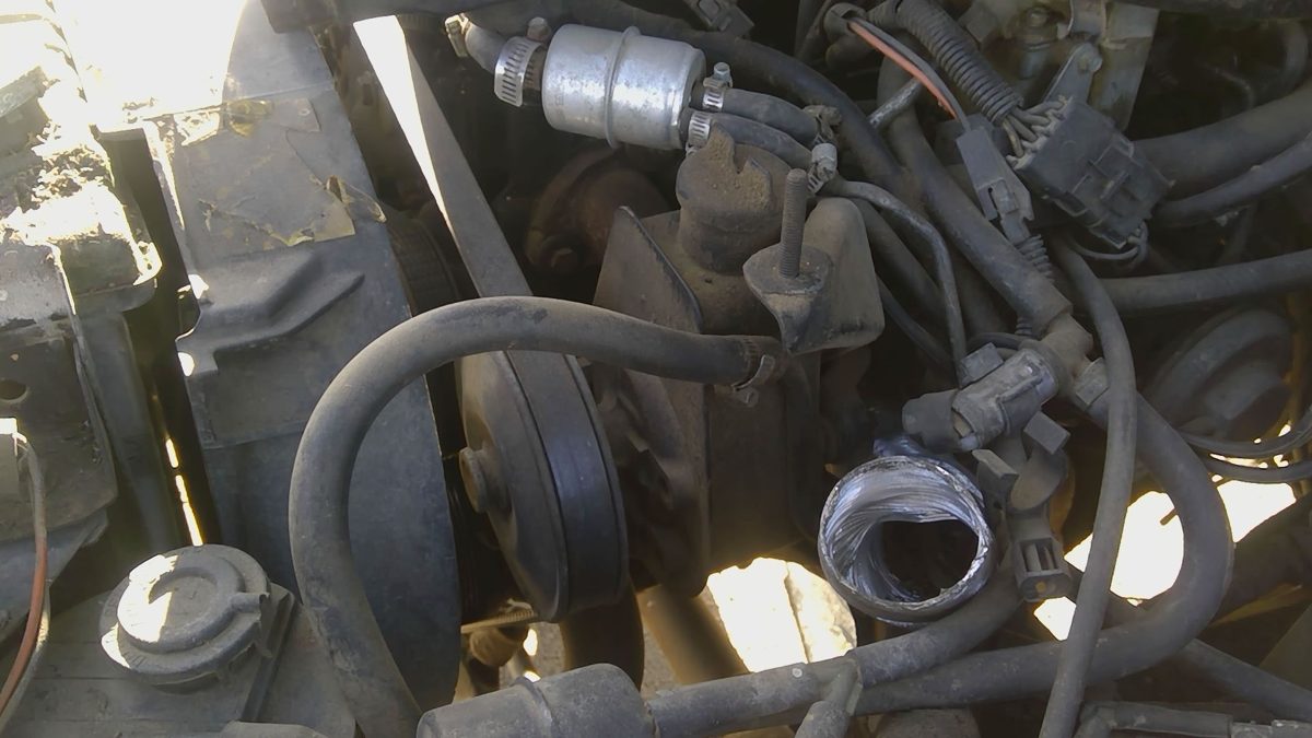 1984-1985 Jeep Cherokee Power Steering Pump With Pulley Oem 2.5L 53000092