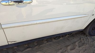 05-09 Lacrosse Passenger Right Front Moulding From Door Oem Trim Strip White 40U