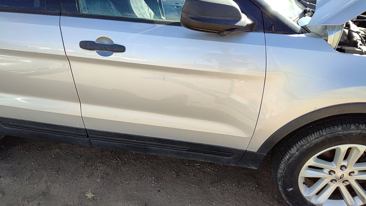 2016 Ford Explorer Front Door