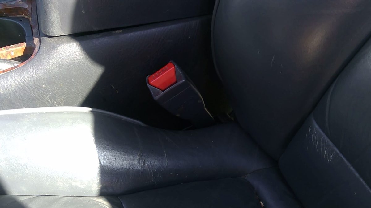 1997-1998 Acura Tl Driver Left Front Seat Belt Buckle Receiver Oem Gray