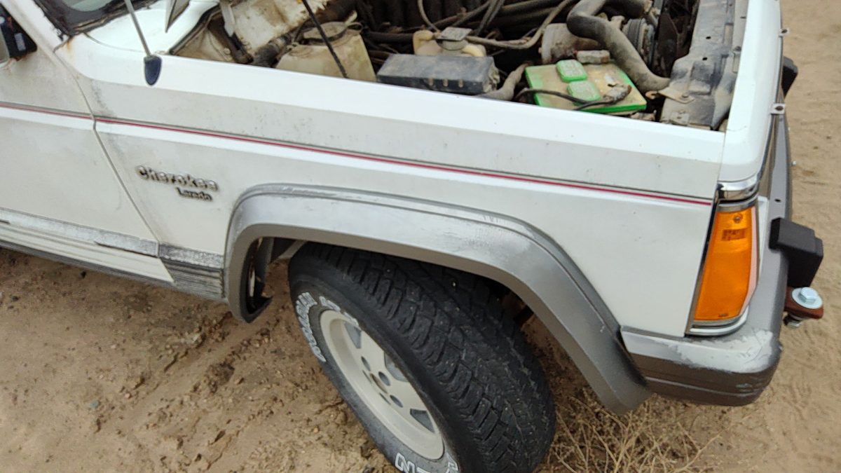 1984-1996 Jeep Cherokee Passenger Right Front Fender Oem White 55235227