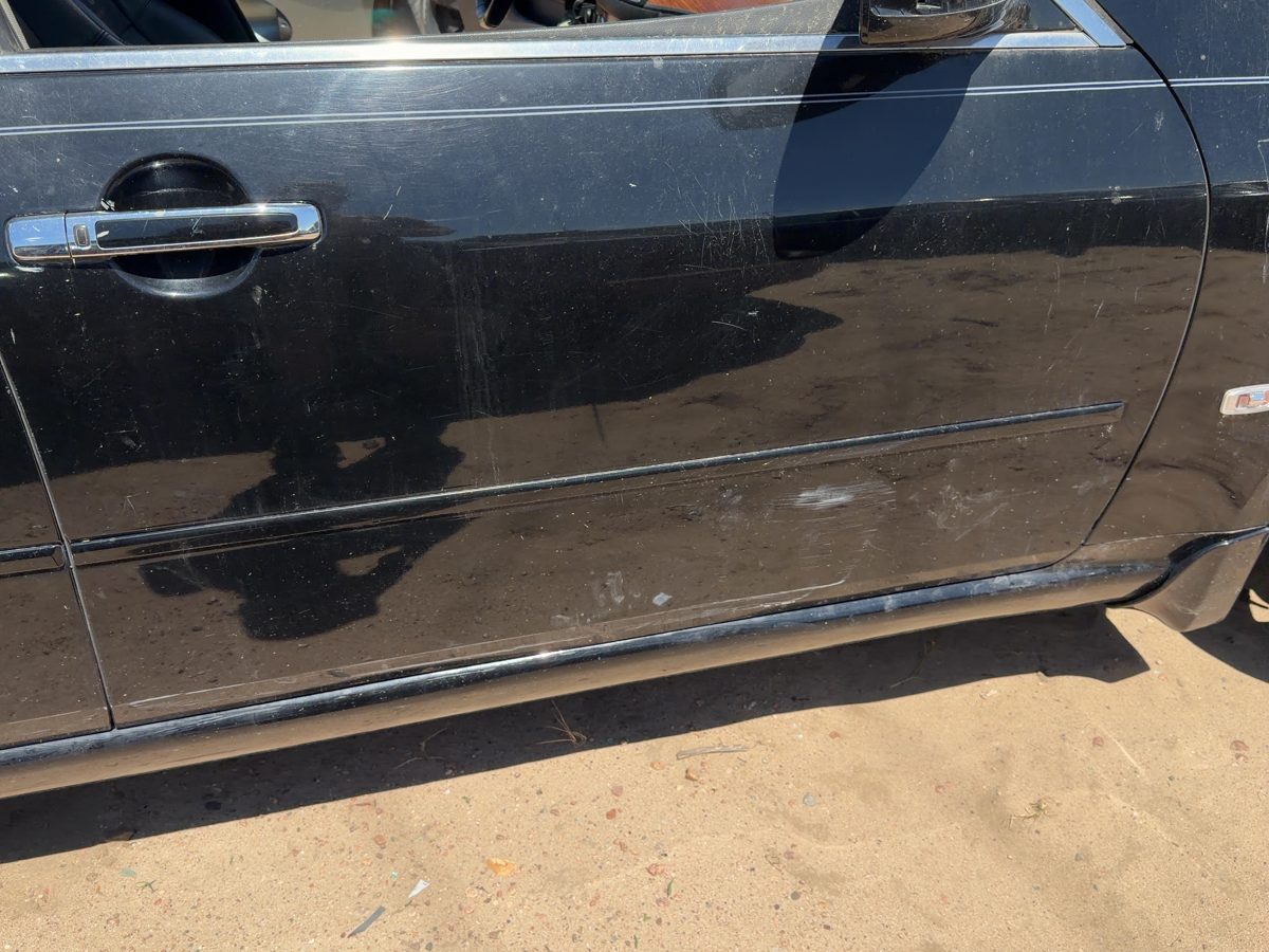 06-07 M35X Passenger Right Front Moulding From Door Oem Black Obsidian Kh3