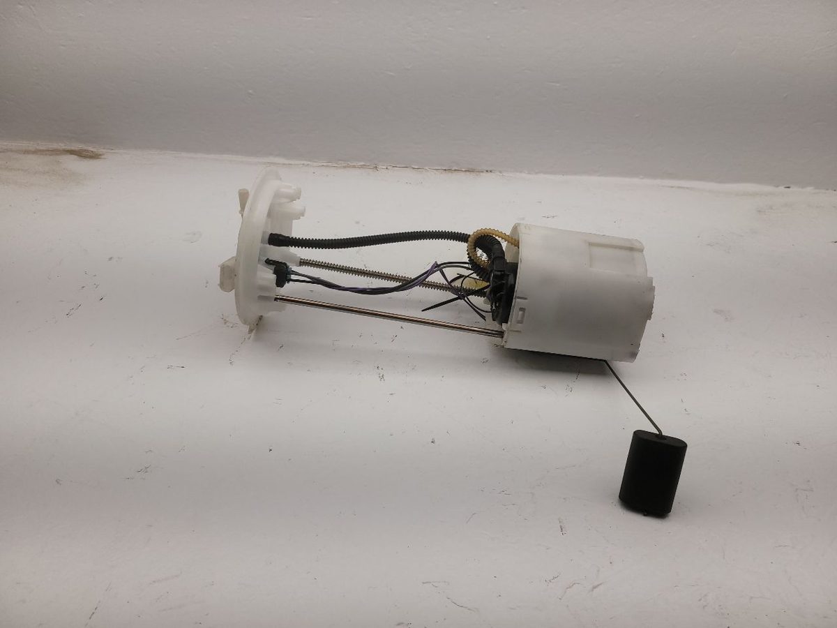 2005-2006 Dodge Ram 2500 Gas Fuel Pump Assembly with Sending Unit OEM 05104696AB