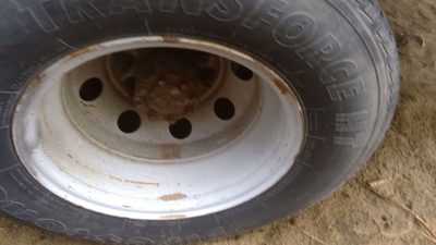 2002 Ford Van E450 Wheel