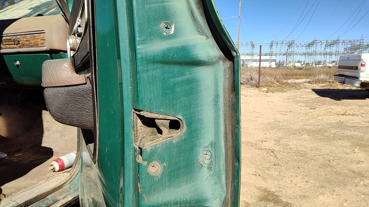 1976 Silverado C10 Passenger Right Front Door Latch With Rods/Cables Oem
