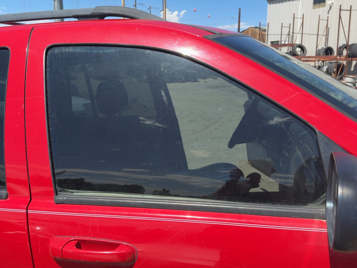 1999-2004 Jeep Grand Cherokee Passenger Right Front Side Window Door Glass Oem