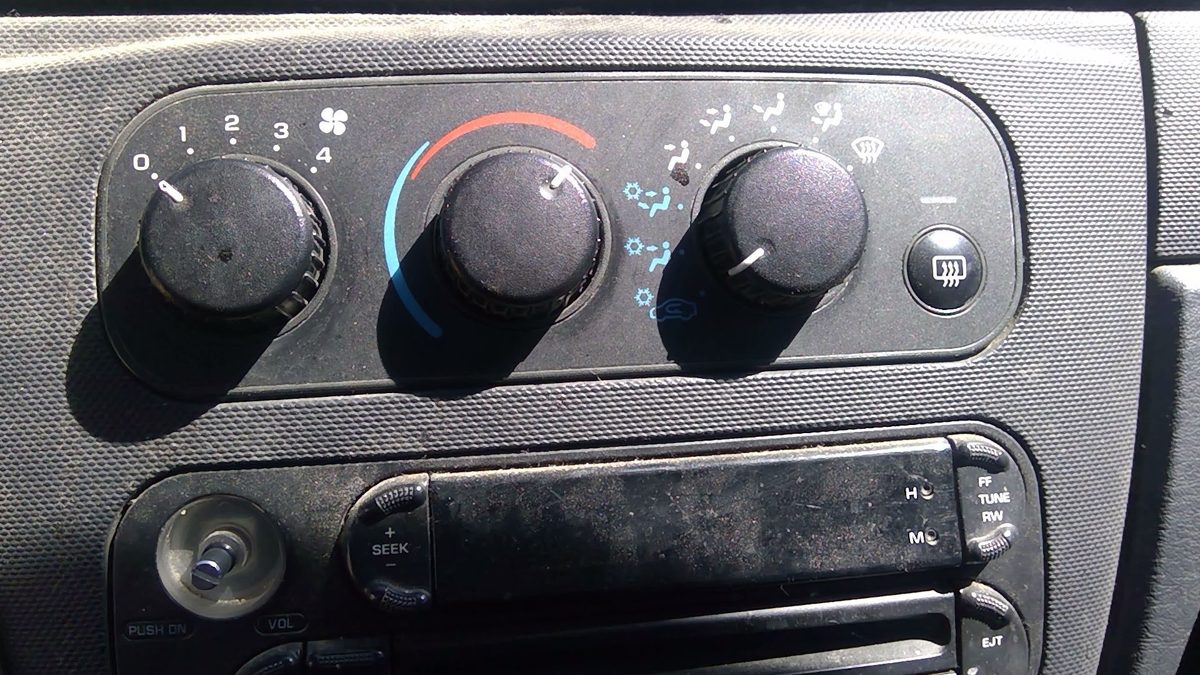 2001-2006 Dodge Stratus Temperature Control Module In Dash Heater Ac Head Unit