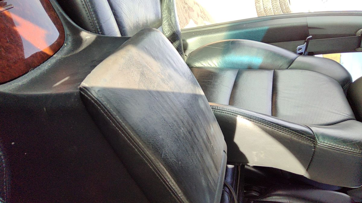 2003-2006 Acura Mdx Center Console Lid Only Oem Arm Rest Fold Down Black