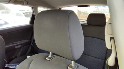 2005 Mazda 3 Pair Of Front Headrests Oem Left Right Set Seat