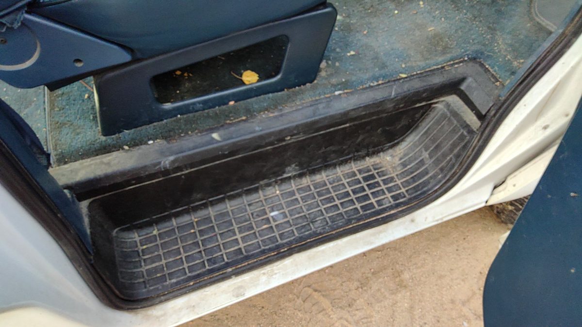 1993 Gmc Safari Passenger Right Front Lower Sill Step Moulding Trim Panel Oem