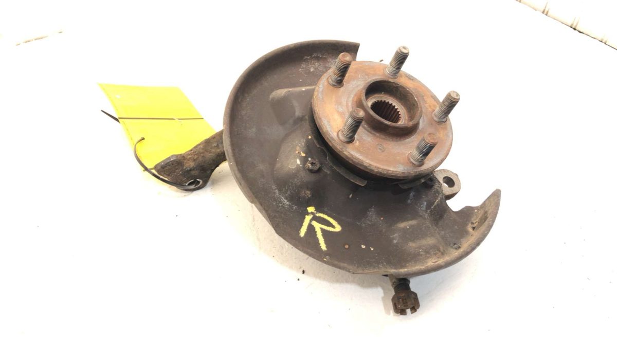 85-86 Toyota Camry Passenger Right Front Spindle Steering Knuckle With Wheel Hub