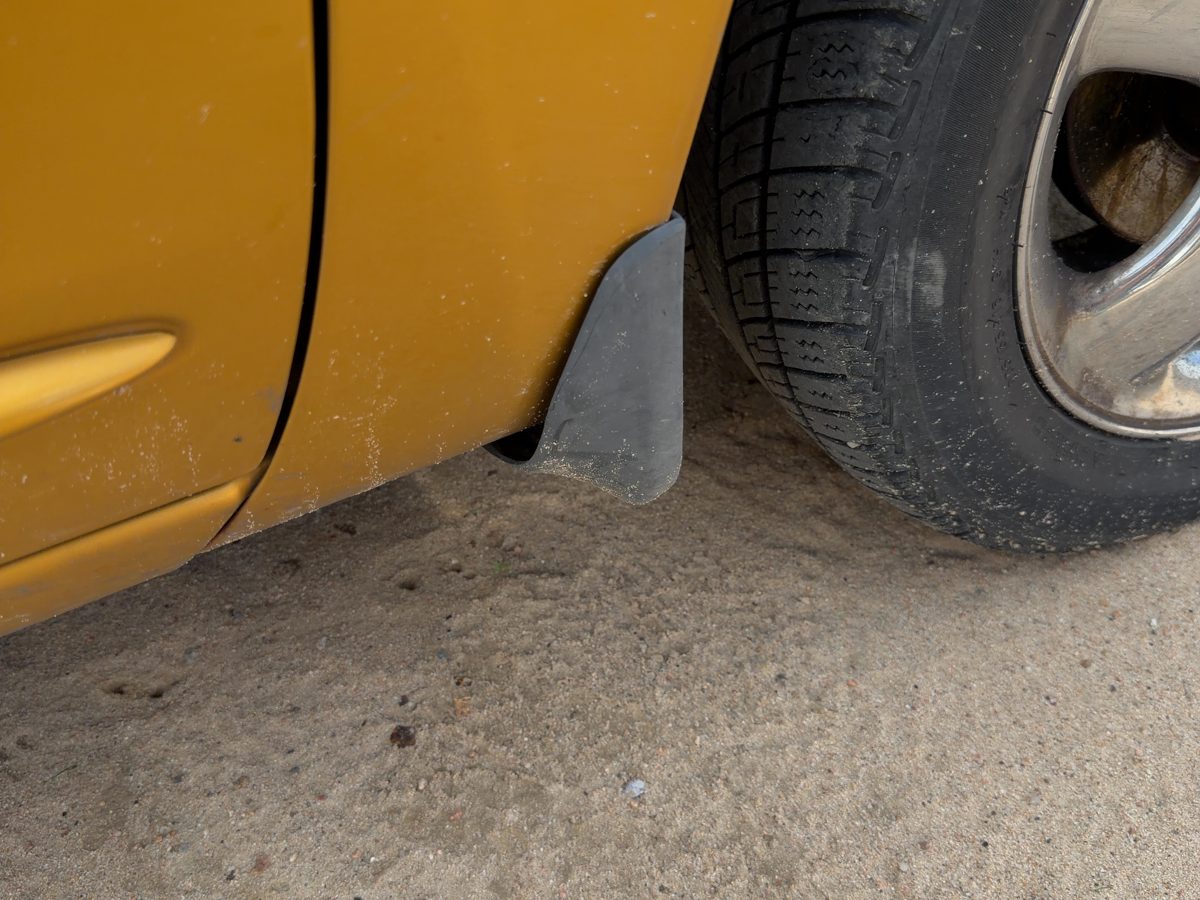 2002 Chrysler Pt Cruiser Fender Moulding