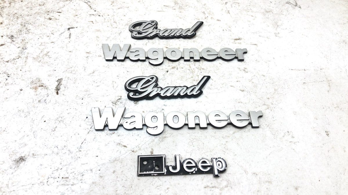 1984 Jeep Grand Wagoneer Fender Emblem Tailgate Emblem Badge Set Oem