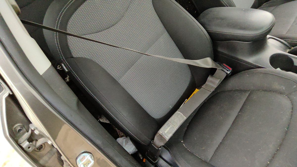 2014-2019 Kia Soul Passenger Right Front Seat Belt Retractor Shoulder Black Eq