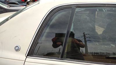 91-96 Park Ave Passenger Right Rear Vent Window Back Door Glass With Frame Oem