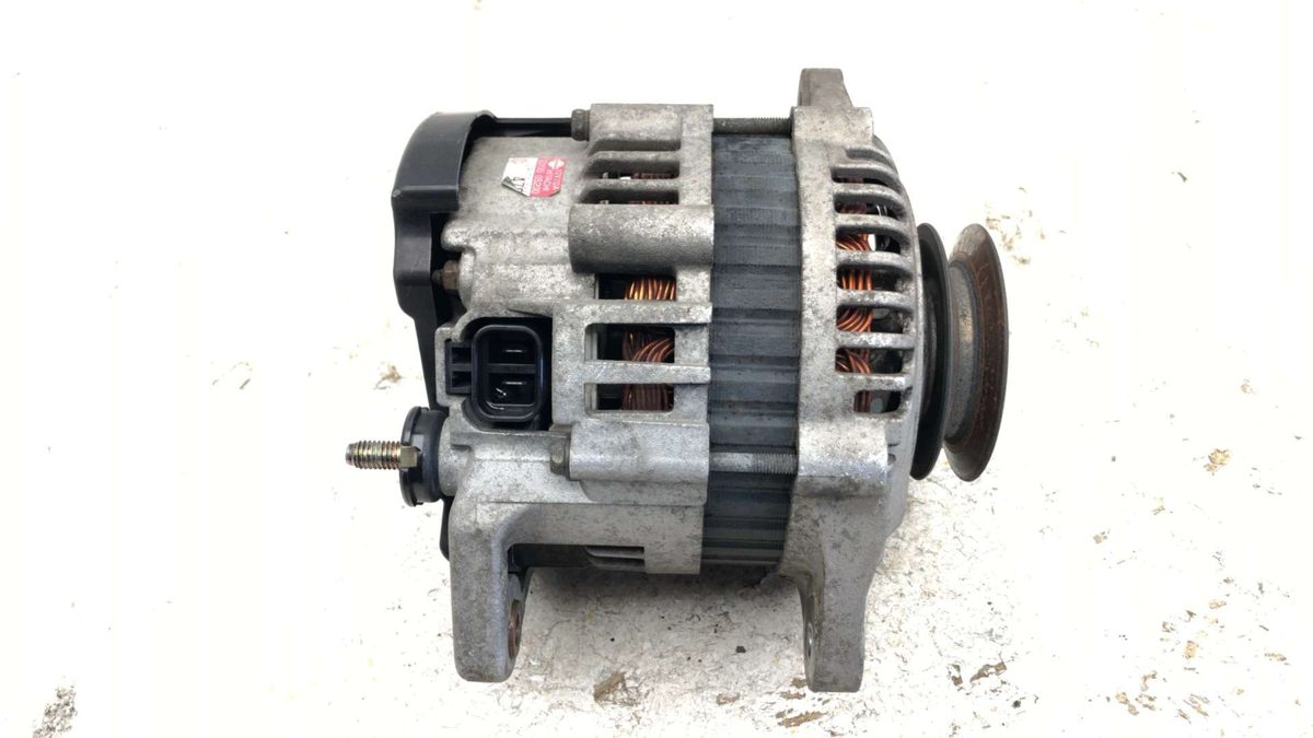 1995 Nissan Pathfinder Alternator 3.0L 231000S200