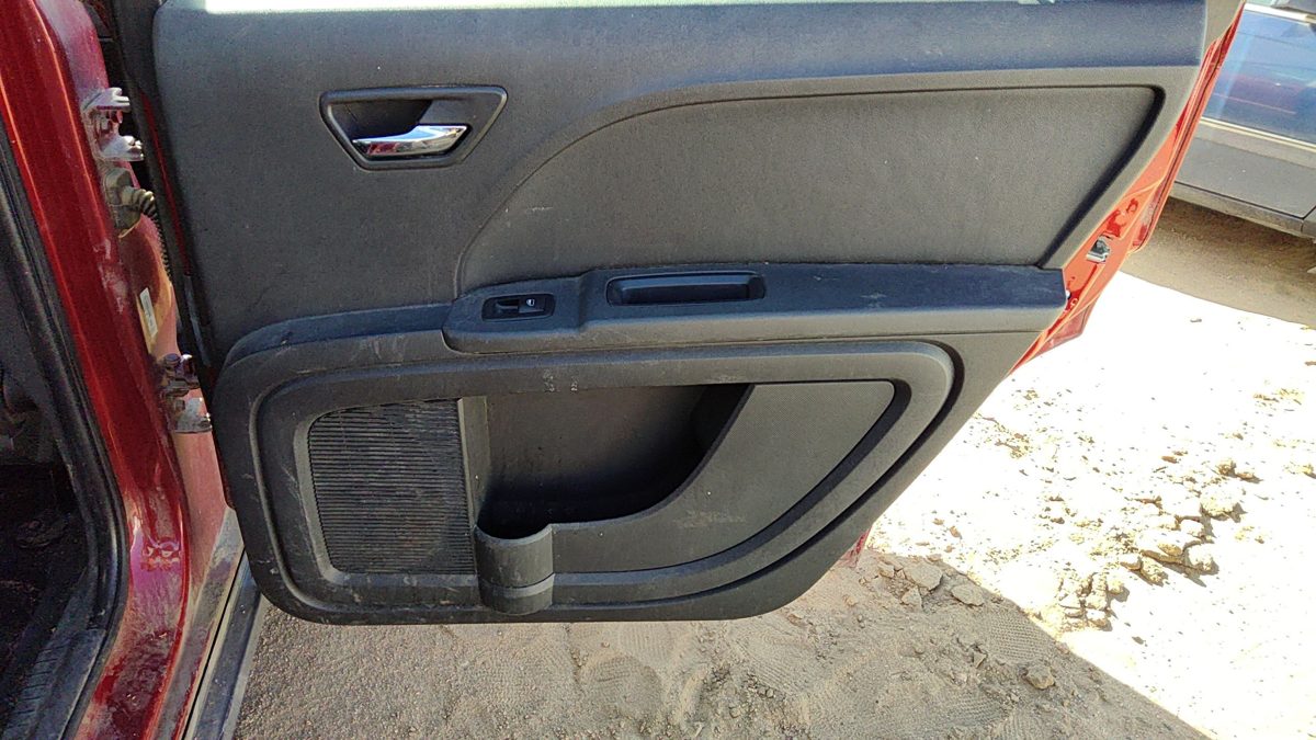 09-10 Journey Passenger Right Rear Inside Door Trim Panel With Switches Back