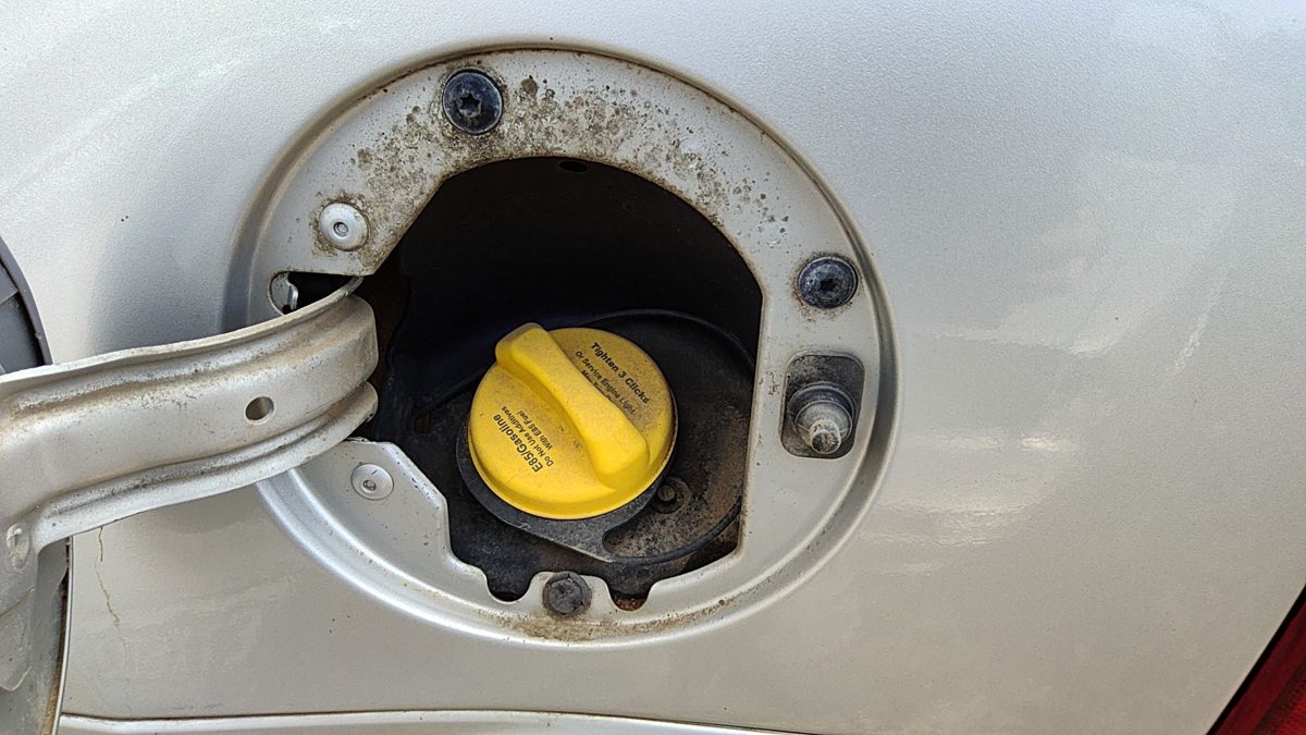 2010 Chevy Tahoe Fuel Filler Neck