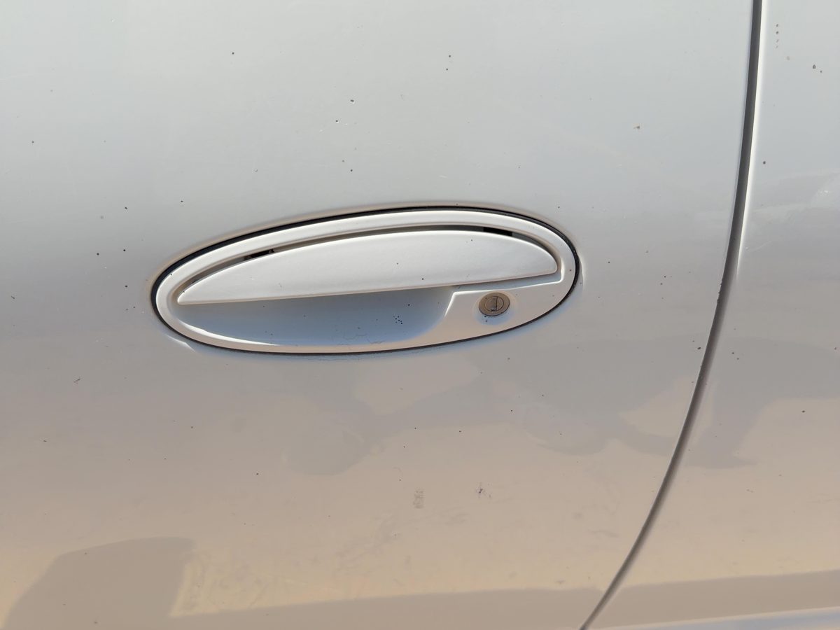 2000-2007 Chevy Monte Carlo Driver Left Front Outside Door Handle Oem White 40U