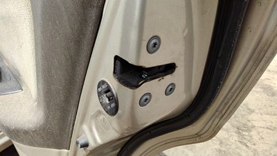00-03 Nissan Maxima Passenger Right Rear Door Latch With Rods/Cables Oem Back