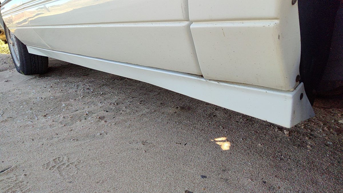 1994 Pontiac Bonneville Passenger Right Lower Rocker Panel Moulding Side Skirt